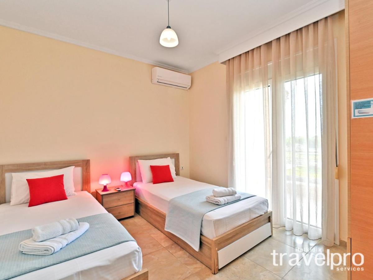 Villa Iris By Rentalspro Services - Agios Mamas Beach Eksteriør billede