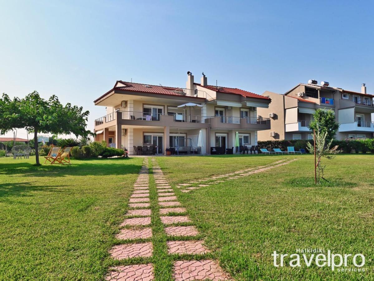 Villa Iris By Rentalspro Services - Agios Mamas Beach Eksteriør billede