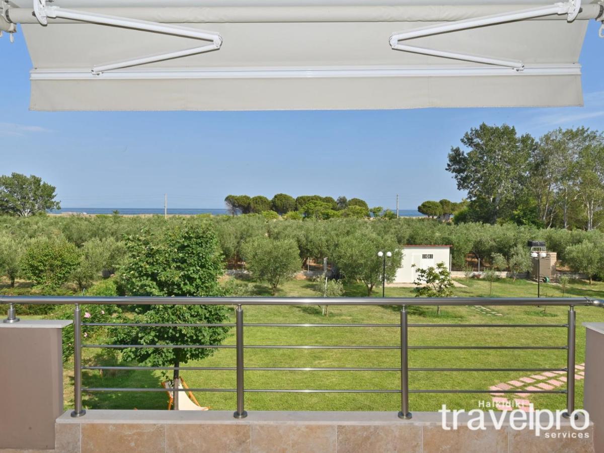 Villa Iris By Rentalspro Services - Agios Mamas Beach Eksteriør billede