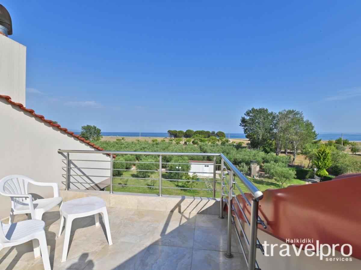 Villa Iris By Rentalspro Services - Agios Mamas Beach Eksteriør billede