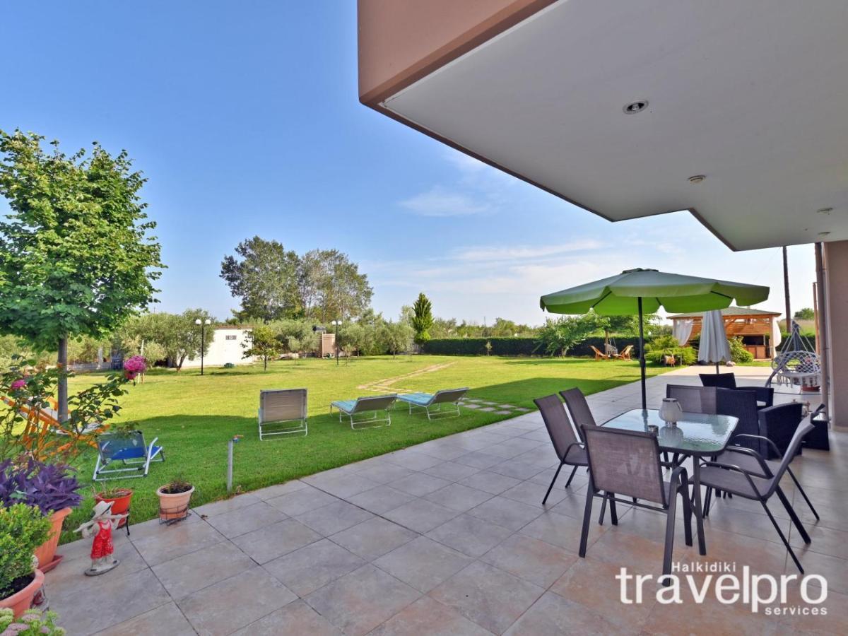 Villa Iris By Rentalspro Services - Agios Mamas Beach Eksteriør billede