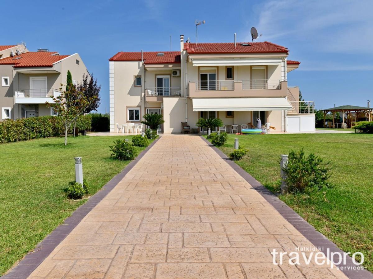 Villa Iris By Rentalspro Services - Agios Mamas Beach Eksteriør billede