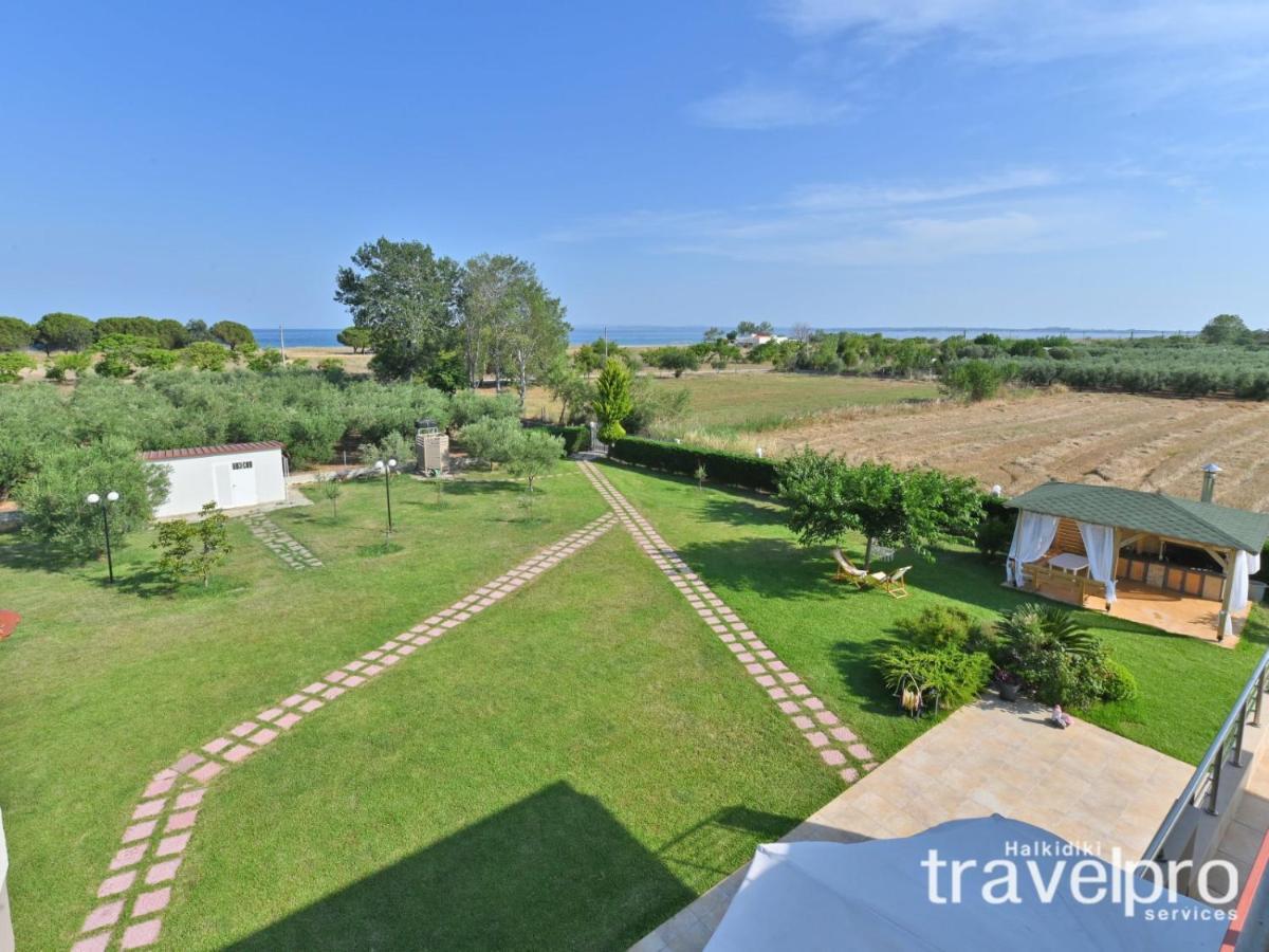 Villa Iris By Rentalspro Services - Agios Mamas Beach Eksteriør billede
