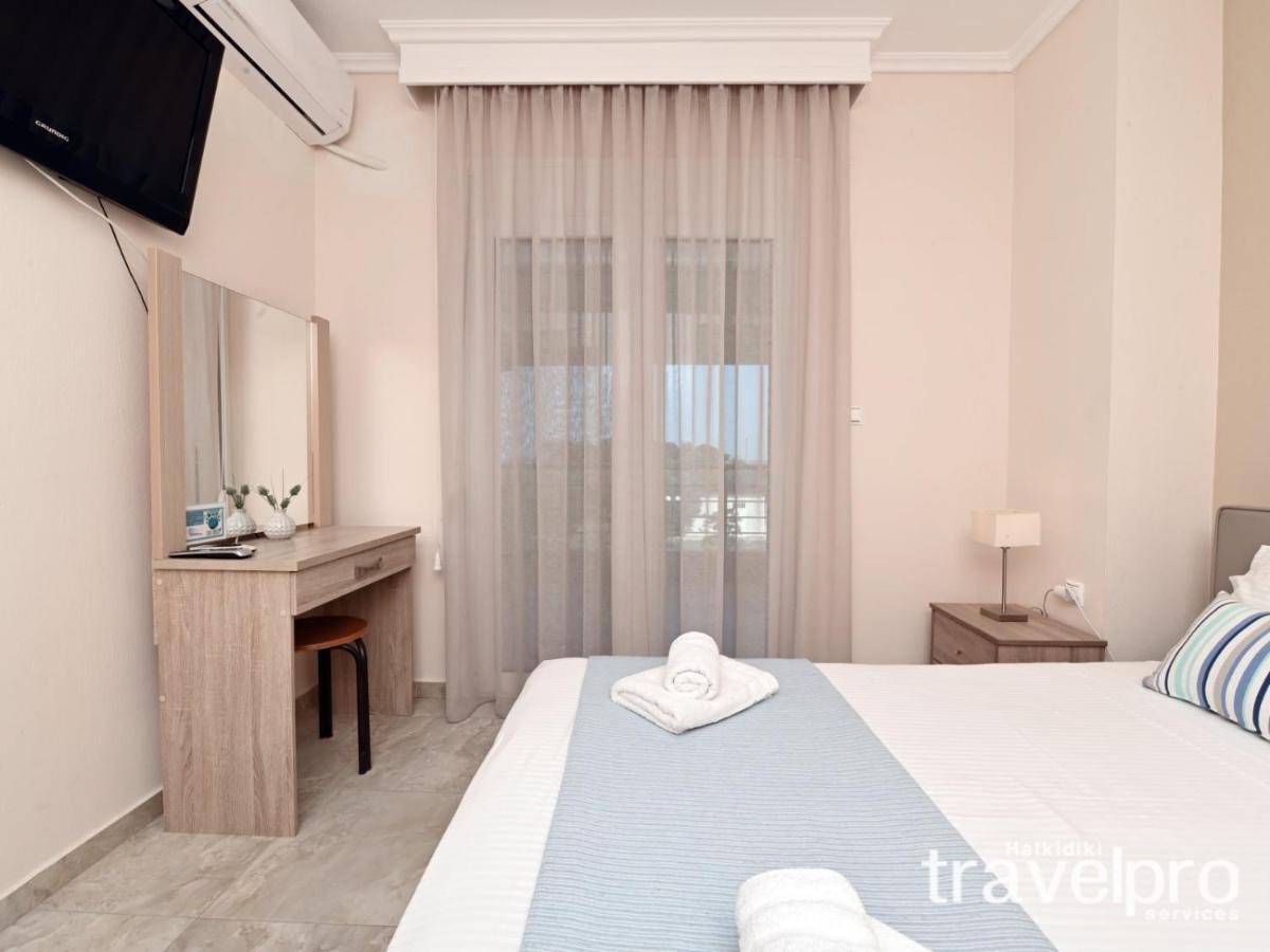 Villa Iris By Rentalspro Services - Agios Mamas Beach Eksteriør billede