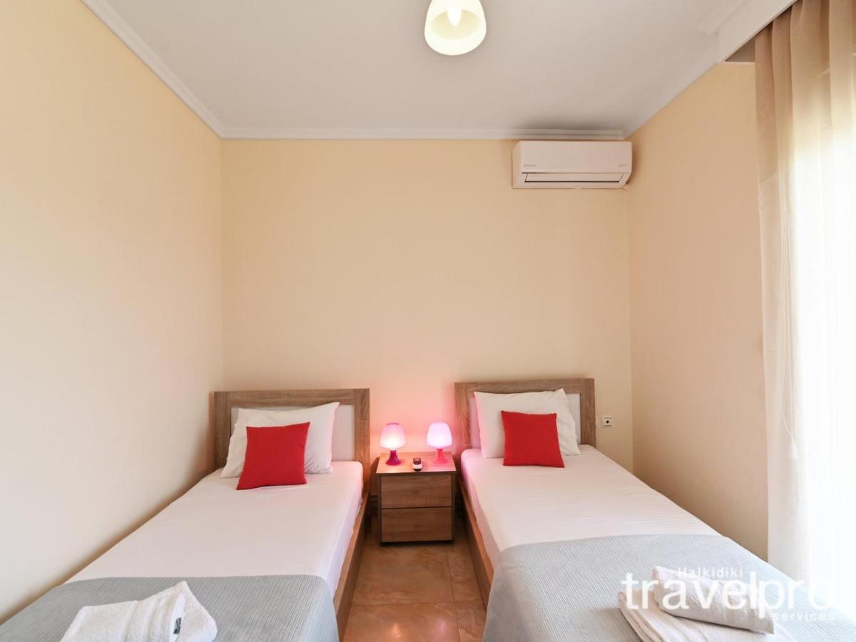 Villa Iris By Rentalspro Services - Agios Mamas Beach Eksteriør billede