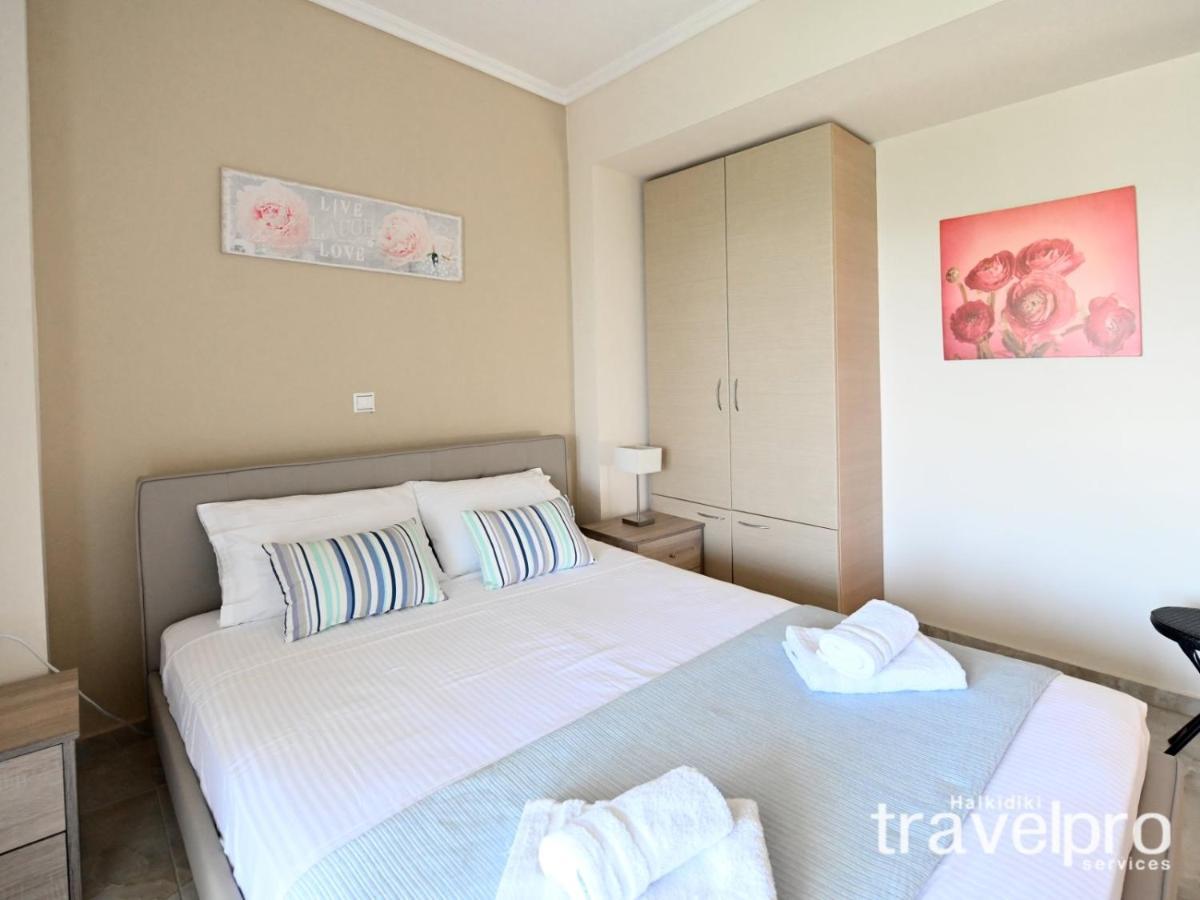 Villa Iris By Rentalspro Services - Agios Mamas Beach Eksteriør billede