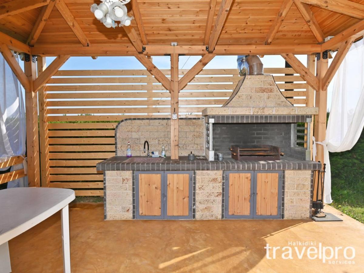 Villa Iris By Rentalspro Services - Agios Mamas Beach Eksteriør billede