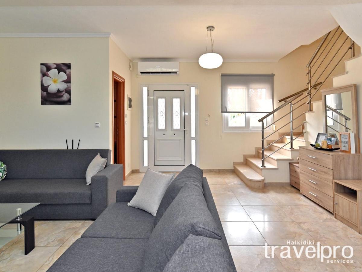 Villa Iris By Rentalspro Services - Agios Mamas Beach Eksteriør billede
