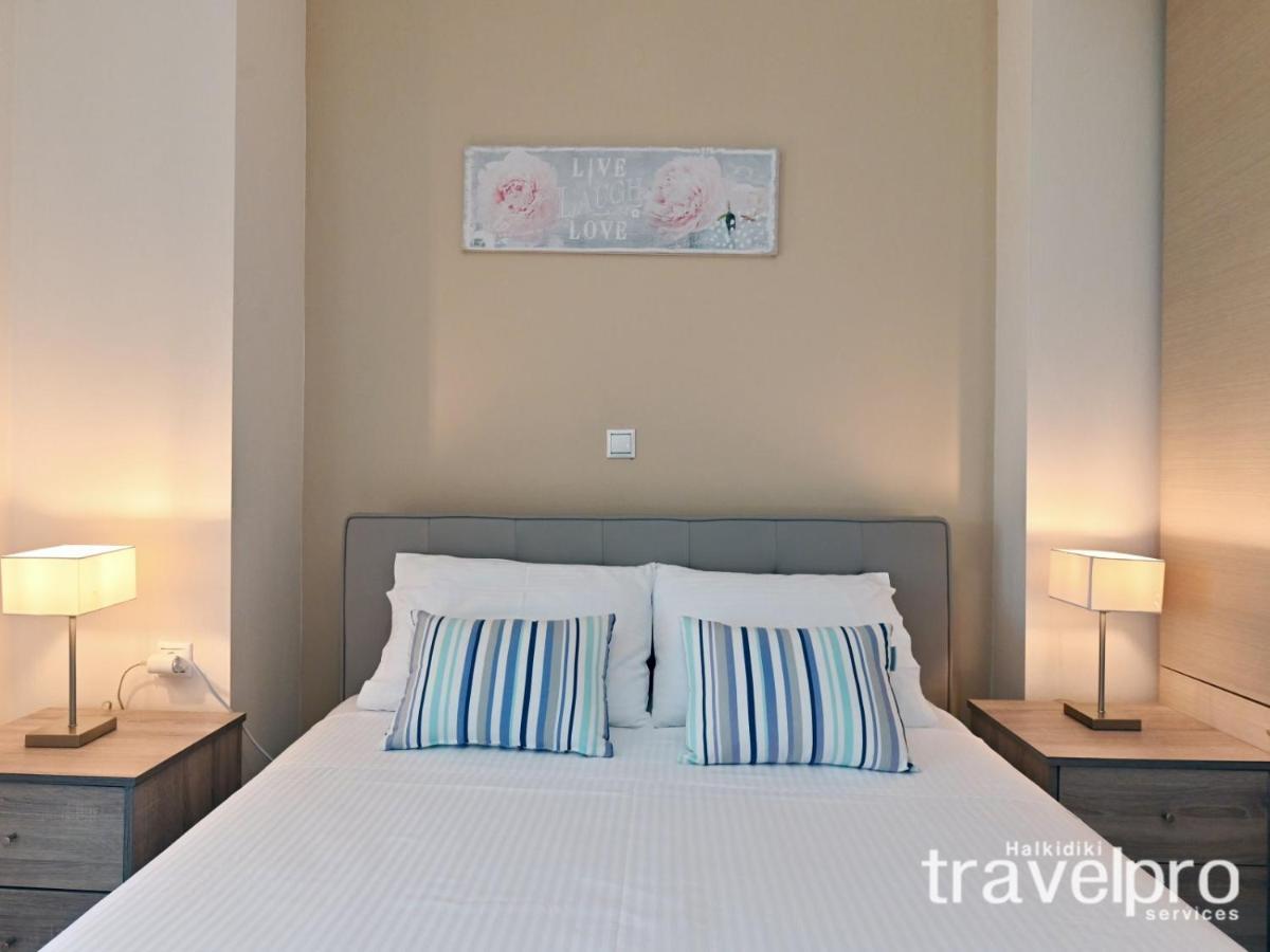 Villa Iris By Rentalspro Services - Agios Mamas Beach Eksteriør billede