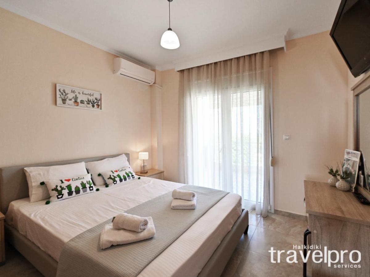 Villa Iris By Rentalspro Services - Agios Mamas Beach Eksteriør billede