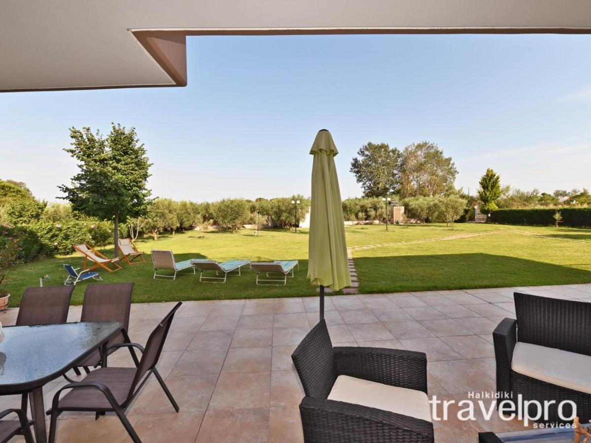 Villa Iris By Rentalspro Services - Agios Mamas Beach Eksteriør billede