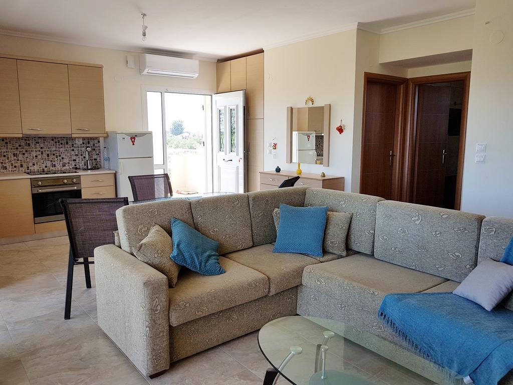 Villa Iris By Rentalspro Services - Agios Mamas Beach Eksteriør billede