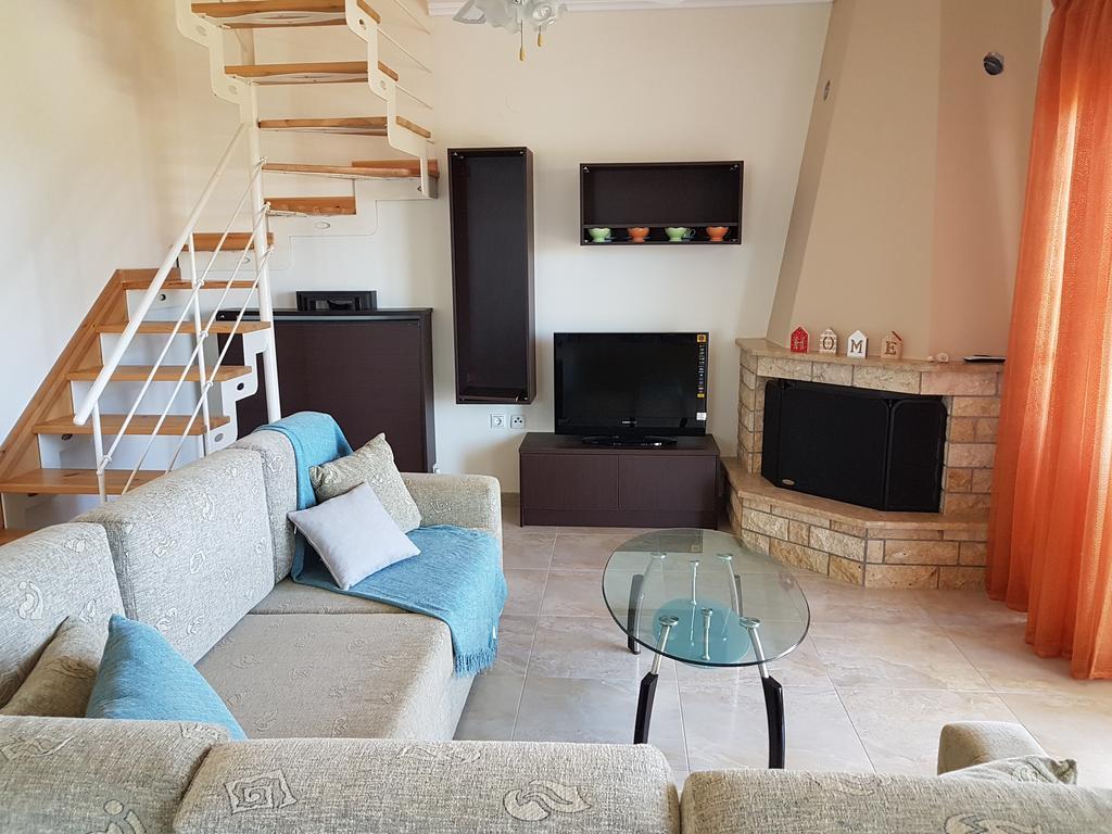 Villa Iris By Rentalspro Services - Agios Mamas Beach Eksteriør billede