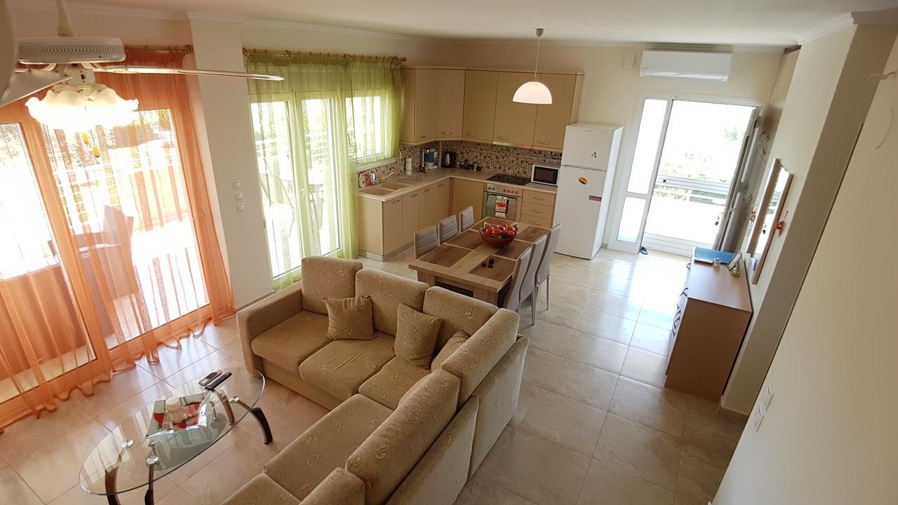 Villa Iris By Rentalspro Services - Agios Mamas Beach Eksteriør billede